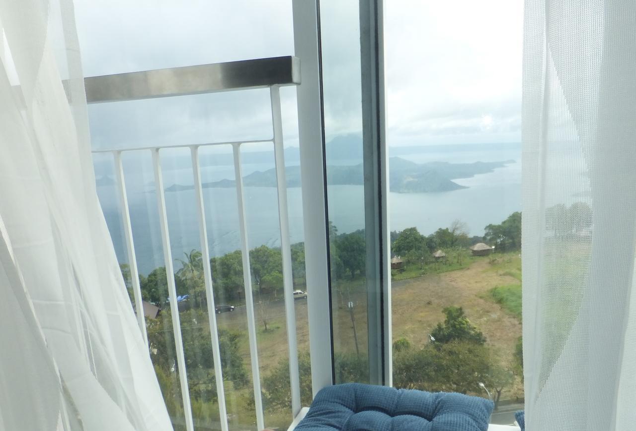 Wind Residences Tower 4 Тагайтай Экстерьер фото